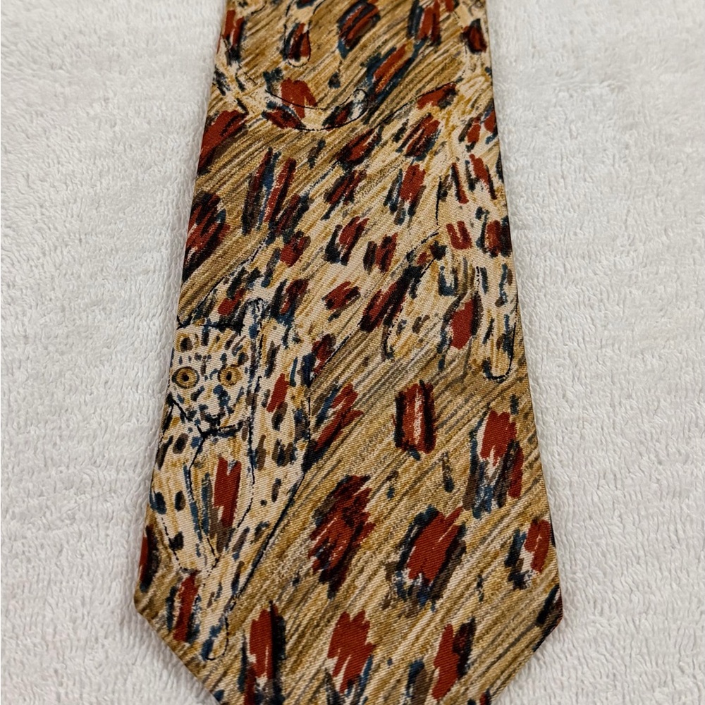 Wild Patterned Tie in Brown and Red